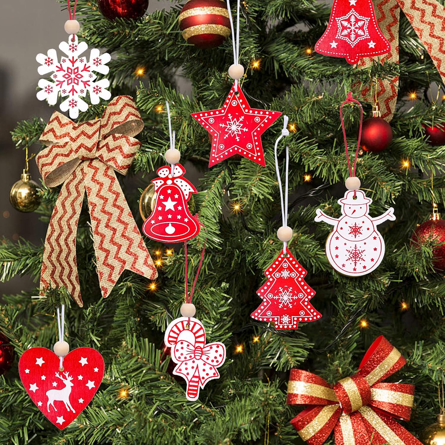 Set van 40 Houten Kerstboomdecoraties – Rode & Witte Hangers met Katoenen Touw en Kralen | Kerstornamenten voor Boom en Interieur