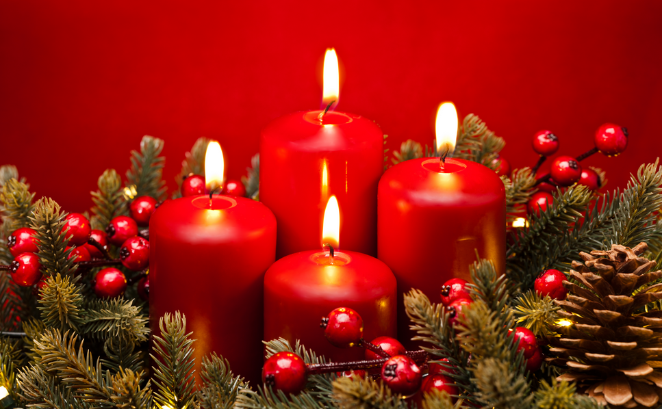 Natuurlijke Kerst Tafeldecoratie – Besjes & Dennenappels | Advent Versiering & DIY Kerstkrans Decoratie